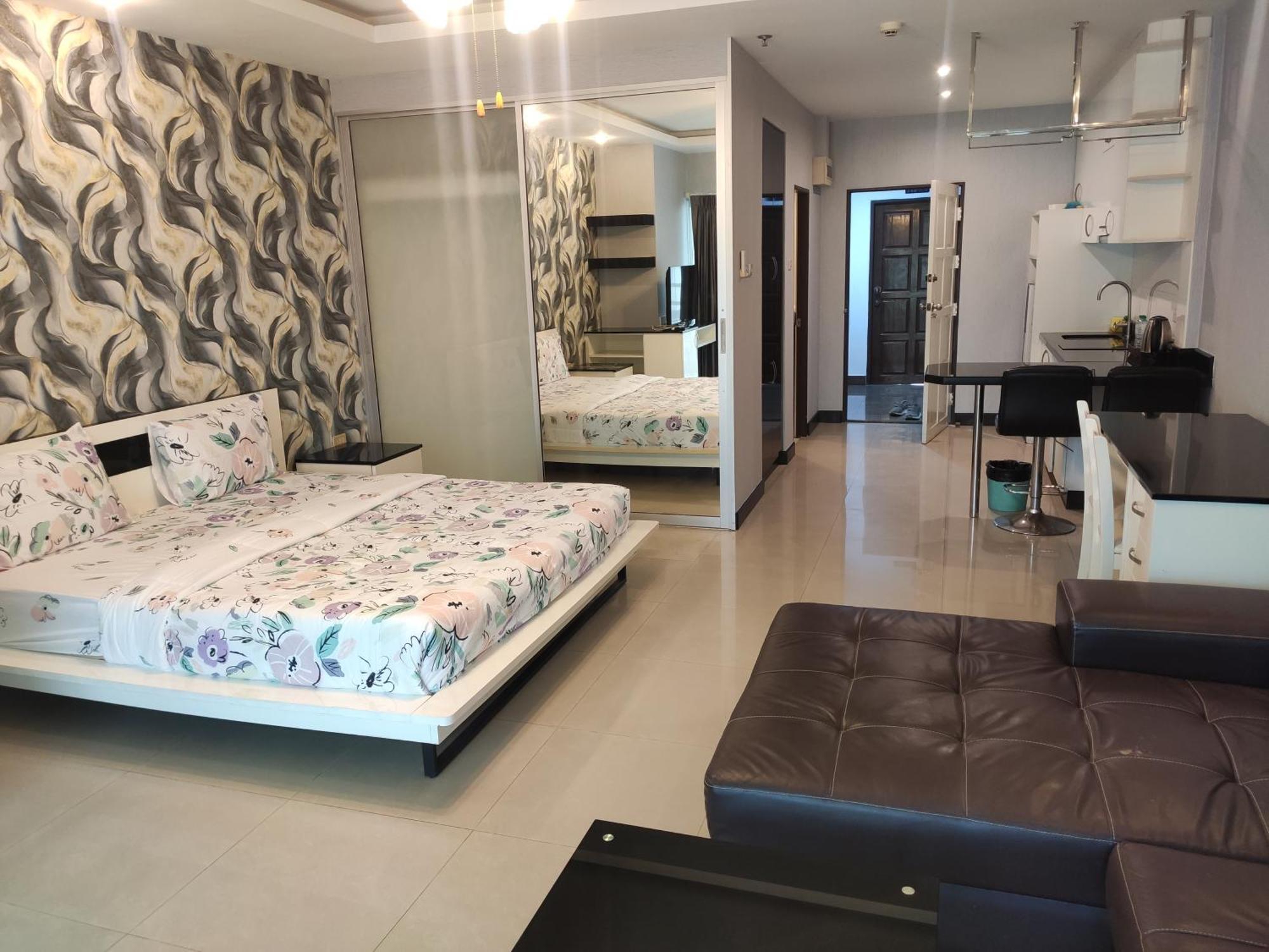 View Talay 6 Pattaya Beach By Anatolia Condo Suite Luaran gambar
