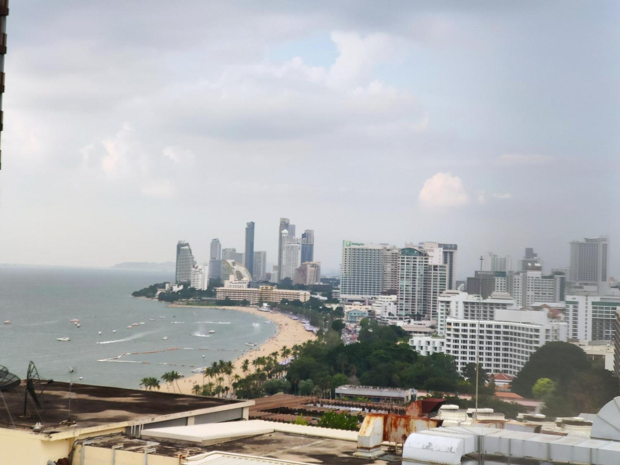 View Talay 6 Pattaya Beach By Anatolia Condo Suite Luaran gambar