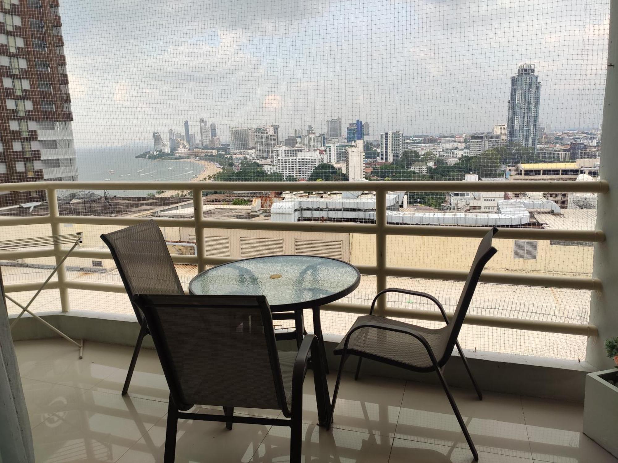 View Talay 6 Pattaya Beach By Anatolia Condo Suite Luaran gambar