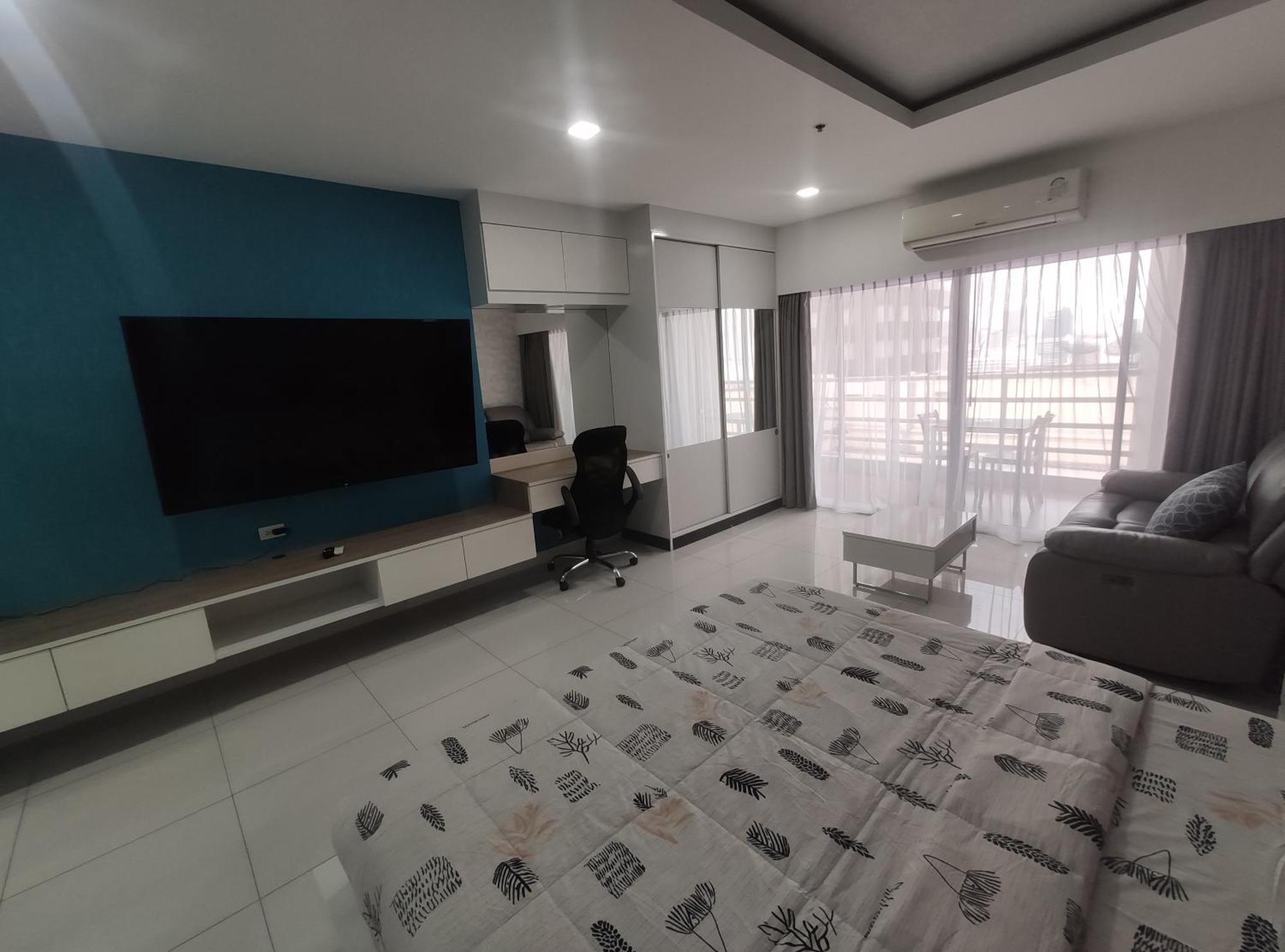 View Talay 6 Pattaya Beach By Anatolia Condo Suite Luaran gambar
