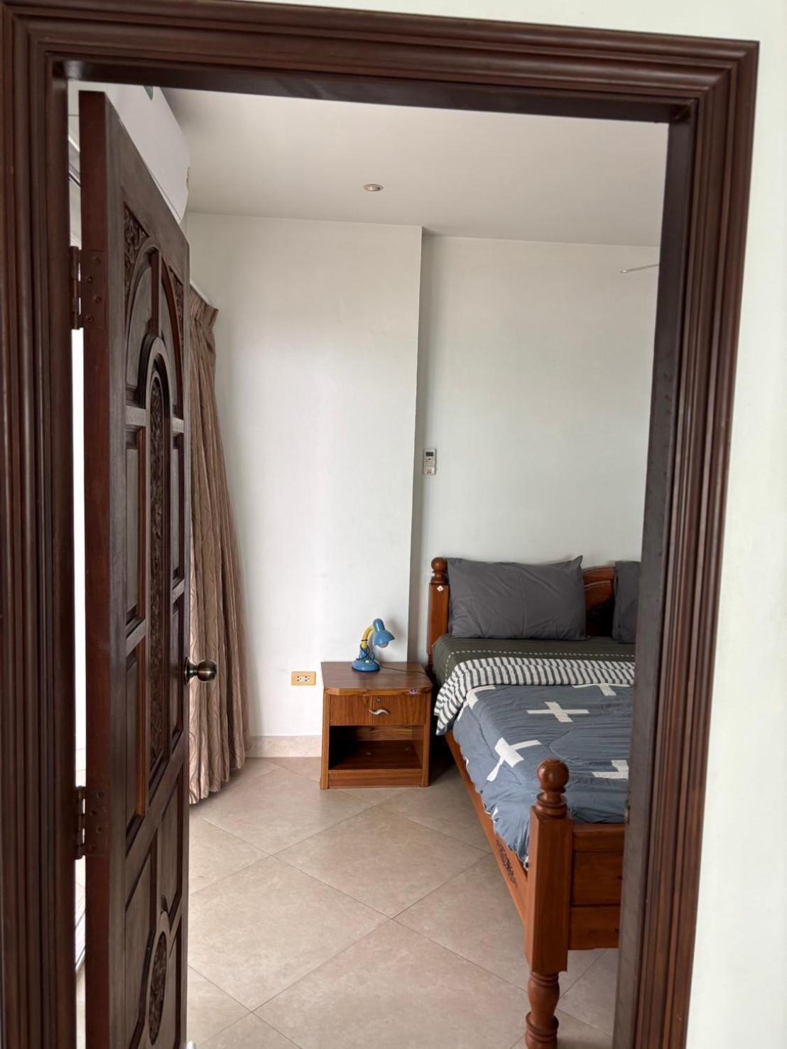 View Talay 6 Pattaya Beach By Anatolia Condo Suite Luaran gambar