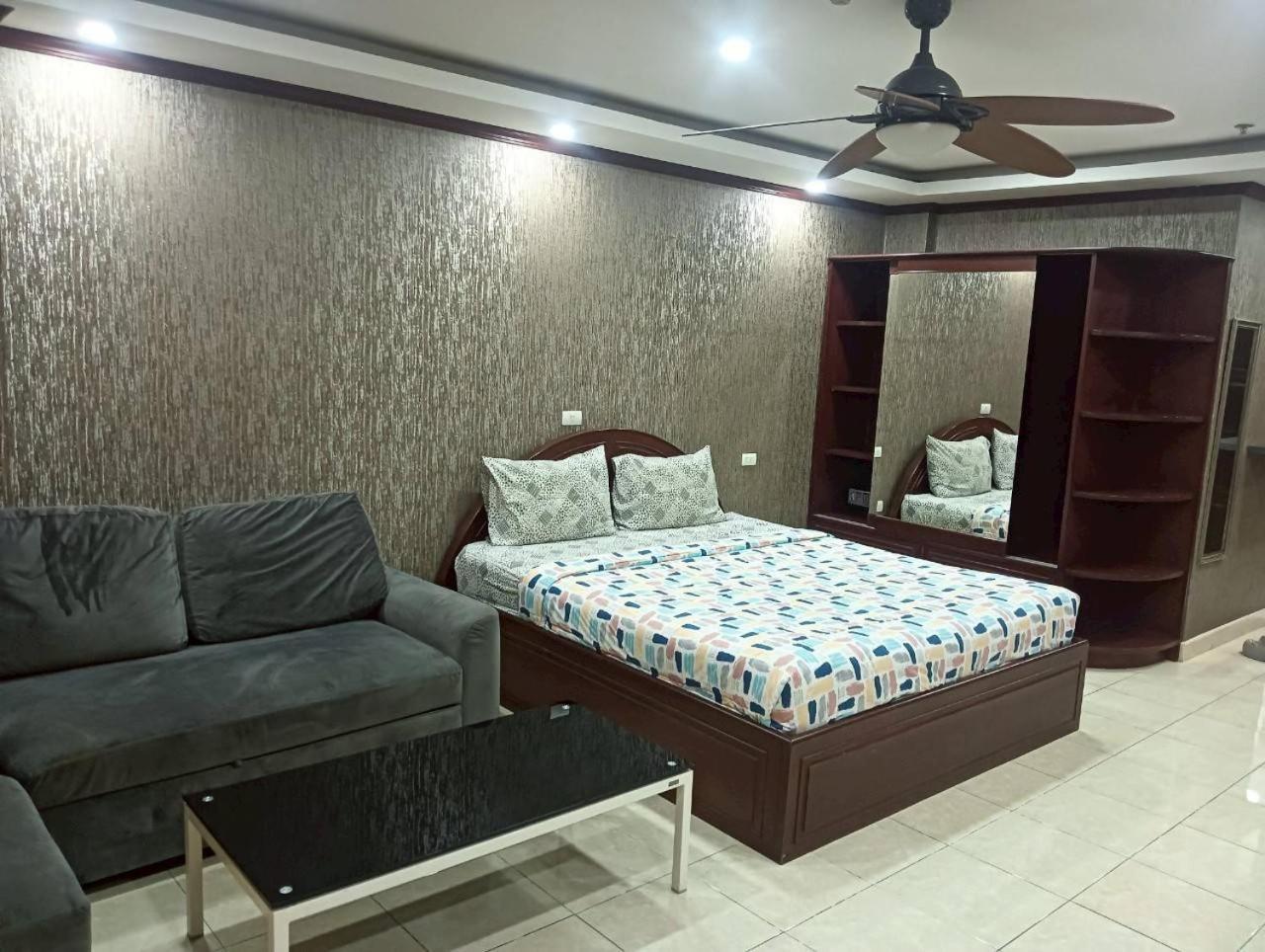 View Talay 6 Pattaya Beach By Anatolia Condo Suite Luaran gambar