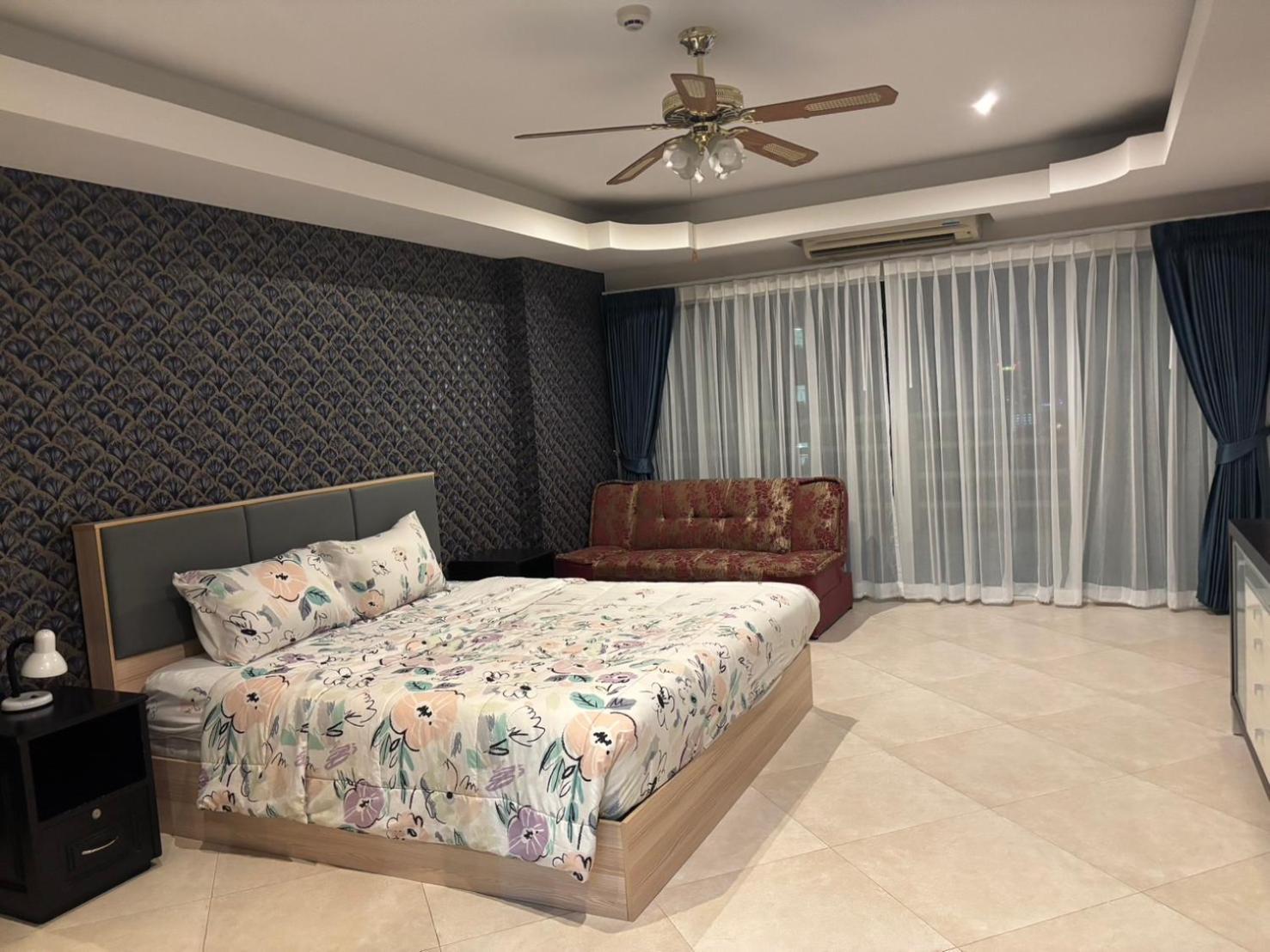 View Talay 6 Pattaya Beach By Anatolia Condo Suite Luaran gambar